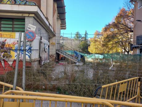 Cuenca en Marcha denuncia la paralización de la rehabilitación del Mercado y el deterioro del centro urbano