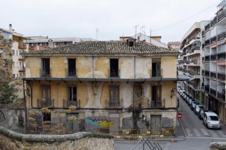 IU insiste en recuperar la posesión de los edificios cedidos a la Fundación Sánchez Vera