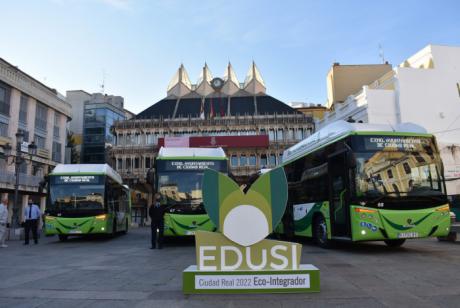 Ciudad Real presenta tres nuevos autobuses de gas natural adquiridos por EDUSI que reducirán hasta un 90 por ciento la emisión de dióxido de carbono y mejorarán la movilidad