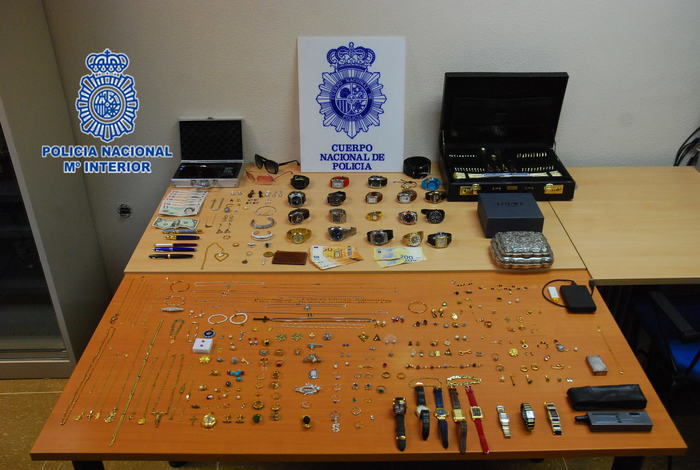 Detenidos tres miembros de un grupo criminal itinerante especialistas en robos en viviendas