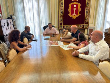 Aspadec, Apromips y Cadig Crisol reciben entradas solidarias para la Feria Taurina de San Julián