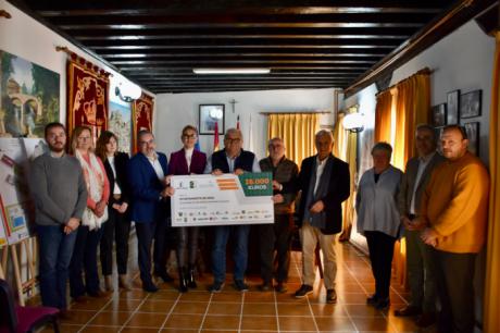 RECAMDER y 25 Grupos de Desarrollo Rural donan 26.000 euros a Mira para ayudar en su recuperación tras la DANA