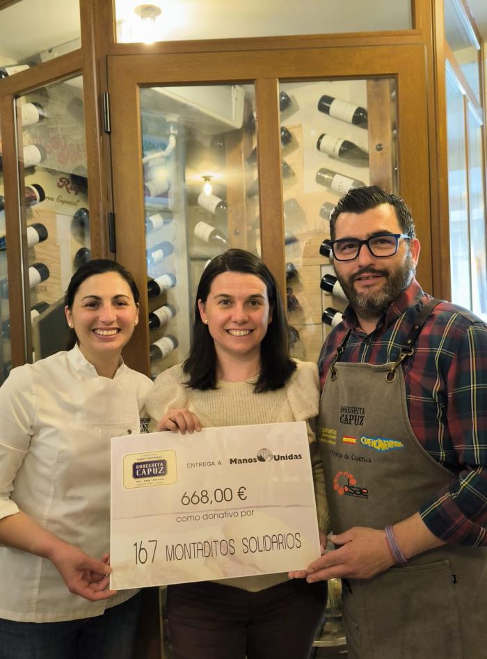 La Bodeguita Capuz entrega a Manos Unidas la recaudación del Montadito Solidario