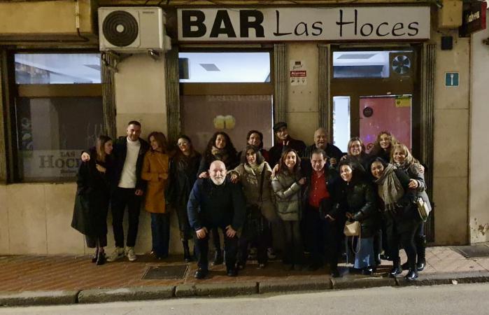 Representantes de Aframas, durante la entrega del Sello “Establecimiento Comprometido con la Inclusión” al Bar Las Hoces.