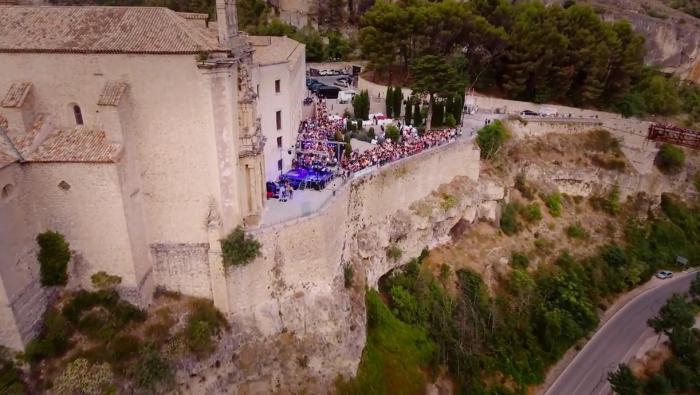 Estival presenta el vídeo ‘Berlín’, de Rozalén, grabado en directo en Cuenca