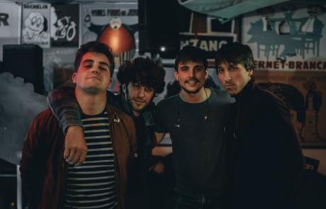 El músico conquense Javier Rostra estrena nuevo videoclip junto a su banda Estrellados