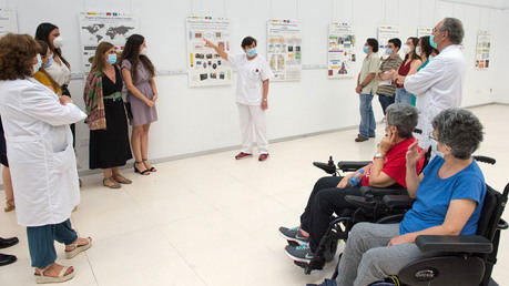 La UCLM y Parapléjicos inauguran la muestra ‘Salud y mujer. El arte del cuidado desde una visión histórica’