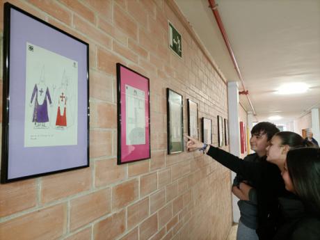 18 dibujos nazarenos de Zóbel se muestran en el instituto homónimo en una exposición organizada entre la Junta de Cofradías y el propio centro