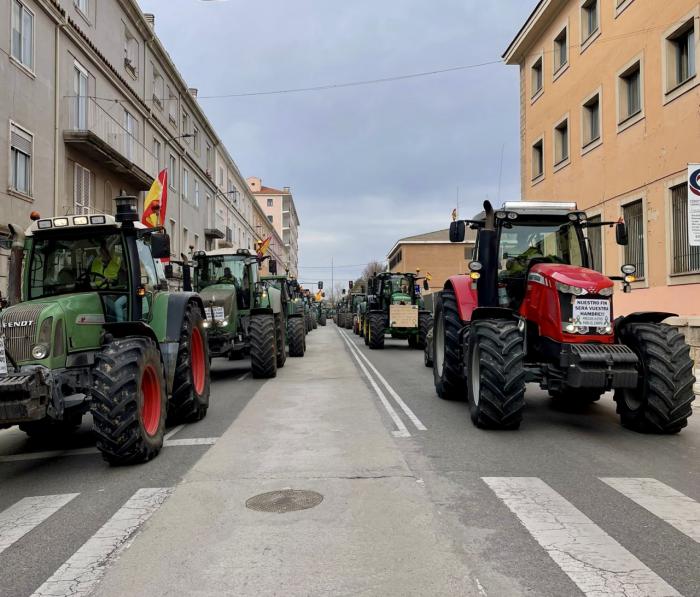 Los tractores toman las calles de la capital