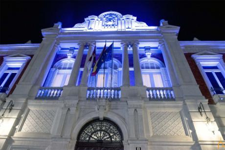 El Palacio Provincial de la Diputación de Ciudad Real lucirá mañana de color azul como homenaje a los sanitarios en el Día Internacional de la Enfermería