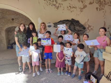 Los niños descubren el arte de forma divertida en el campamento de verano de la Fundación Antonio Pérez