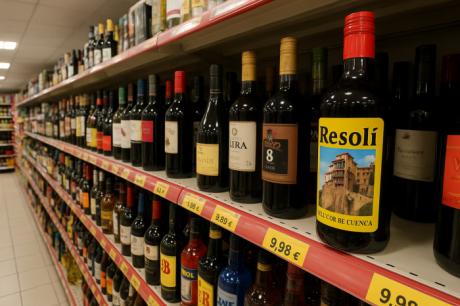 Varios comercios multados por vender alcohol fuera del horario permitido en Cuenca