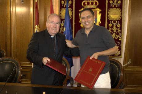 El convenio entre Diputación y Obispado permitirá rehabilitar 34 iglesias este año de la provincia