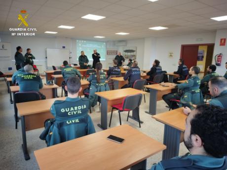 La Guardia Civil capacita a sus agentes en técnicas de respuesta ante situaciones de riesgo