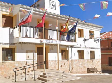 El alcalde de Puebla de Almenara rechaza las críticas del PSOE y defiende la legalidad y los avances del municipio