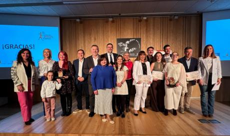 “Capaces bajo su capuz”, de Rodrigo Muñoz, gana el Premio al Mejor Trabajo de Periodismo Local de la APC