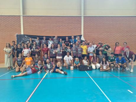 Éxito del XXXV Torneo de Bádminton Feria y Fiestas de San Julián con 84 participantes y 204 partidos disputados