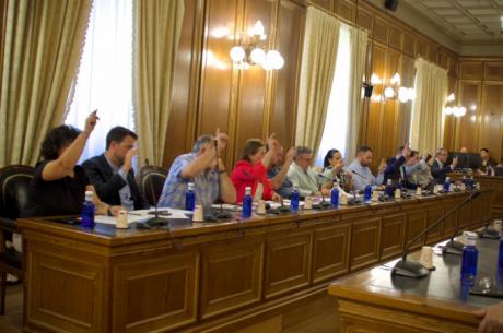 Solana denuncia que el PSOE “da la espalda” a las trabajadoras de las Viviendas de Mayores