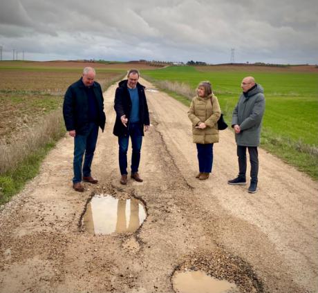 Solana denuncia el deterioro “insostenible” del camino entre Honrubia y Santa María del Campo Rus