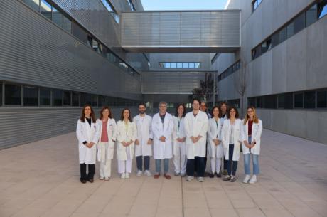 El Hospital Universitario de Cuenca, premiado por un estudio pionero sobre tratamientos personalizados en enfermedades intestinales
