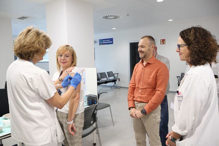 Más de 40.000 vacunas disponibles en Cuenca para prevenir gripe, VRS y COVID-19