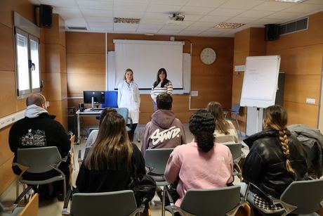 Alumnos de Documentación y Administración Sanitarias comienzan sus prácticas en el Hospital Virgen de la Luz