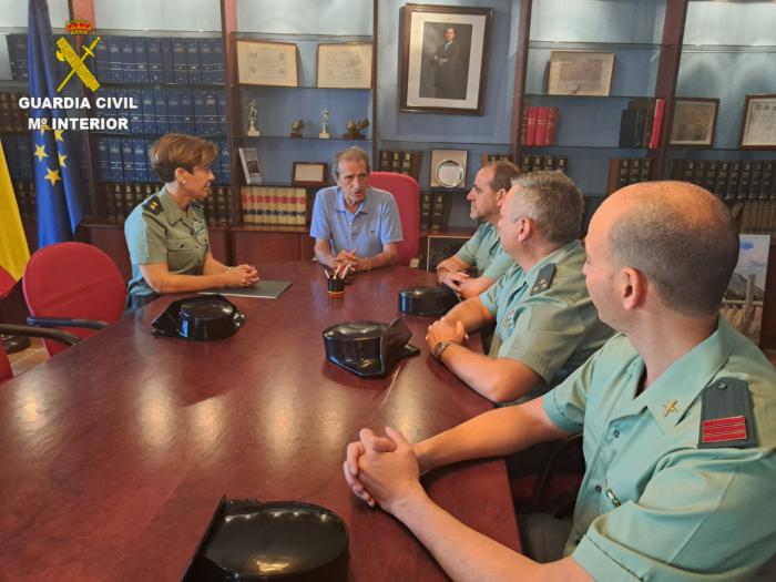 La Guardia Civil y el Ayuntamiento de Buendia firman un procedimiento en materia de promocion del deporte