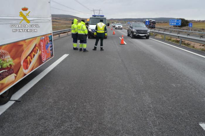 La Guardia Civil detiene al conductor de un camión tras atropellar a una persona y darse a la fuga