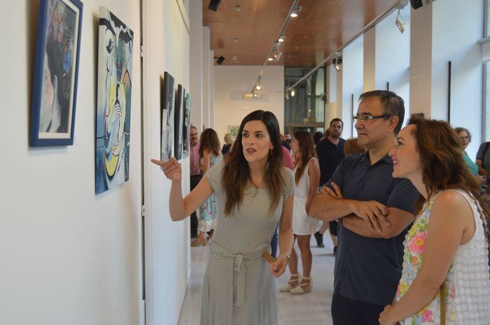 La Junta apuesta por la creación de una red de espacios expositivos para que los artistas más jóvenes presenten sus obras