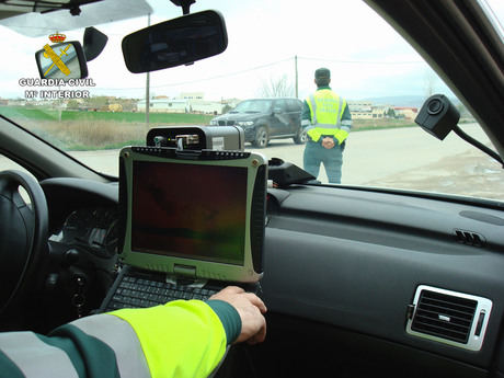 La Guardia Civil investiga a una persona que conducía un turismo a 229 km/h