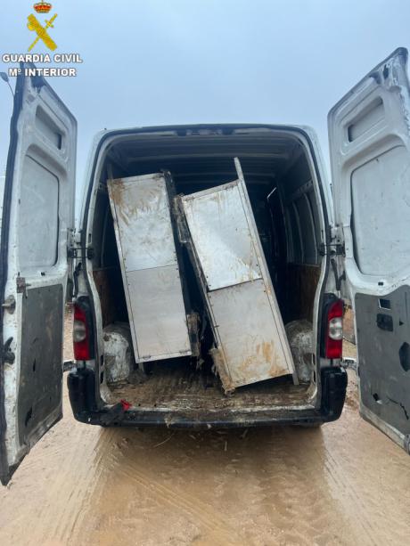 La Guardia Civil detiene a tres hombres por un robo con fuerza en grado de tentativa