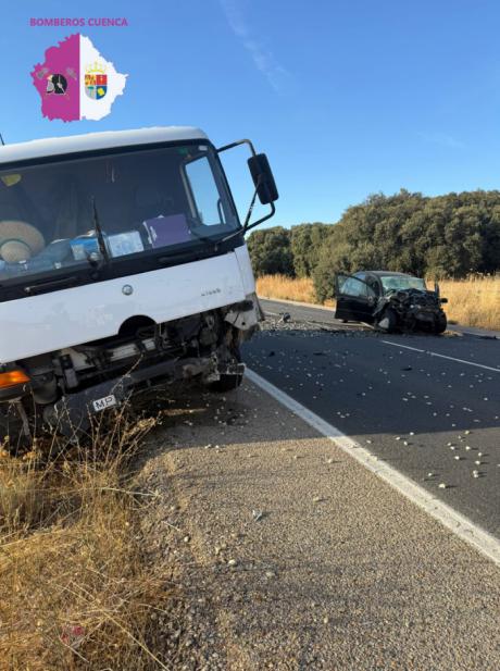 Fallece un conductor de 81 años tras chocar su coche contra un camión en Saelices