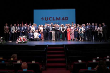 La UCLM celebra 40 años de historia reivindicando su papel en el desarrollo de Castilla-La Mancha