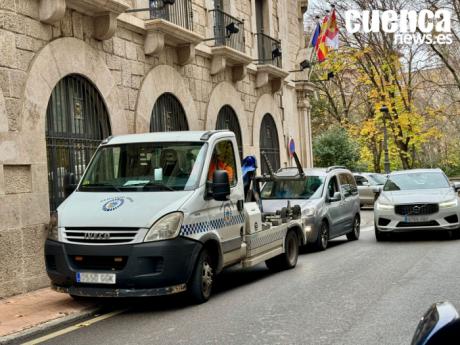 VOX denuncia que Cuenca se queda sin servicio de grúa municipal