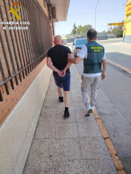 Detenido el presunto implicado en cuatro robos con fuerza en establecimientos hosteleros de Cuenca y Toledo.