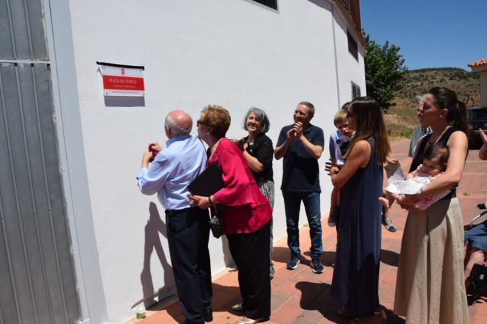 Homenaje en Torrejoncillo del Rey a José Antonio Valls por su trayectoria como alcalde