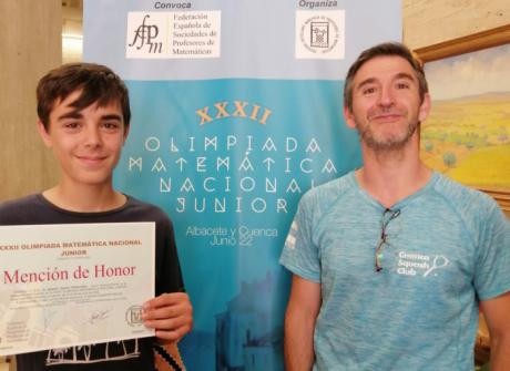 Ignacio García Peñarrubia, ganador de la Olimpiada Matemática Nacional, premiado el Día de la Enseñanza 