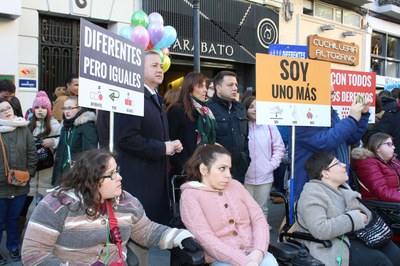 Manuel Serrano afirma que seguirá trabajando para que Albacete sea una “ciudad plenamente accesible” durante su participación en la IX Marcha del Día Internacional de las Personas con Discapacidad
