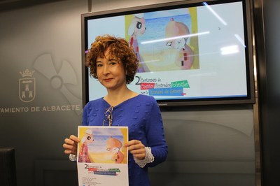 Mª Ángeles Martínez presenta el II Certamen de Cuentos Ilustrados Infantiles por la Igualdad y la prevención de la Violencia de Género