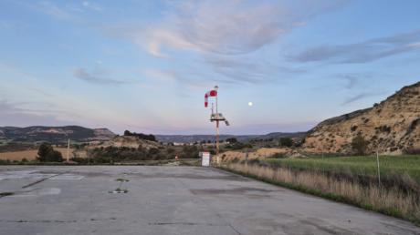 El PP de Cuenca exige un nuevo helipuerto en Huete y tilda de “parche” la manga de viento