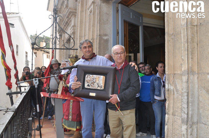 Con el pregón de “El Estudiante” y el tradicional desfile de peñas arranca las fiestas de San Mateo