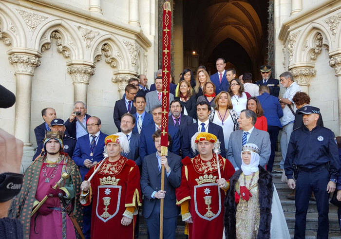 El Pendón de Alfonso VIII vuelve a ser custodiado en la Catedral