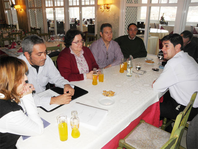 Ávila se reúne con la Asociación de Amigos del Camino de Santiago