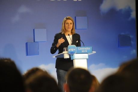 Cospedal: “No nos podemos permitir que nuestros jóvenes se tengan que ir fuera por no encontrar un futuro aquí”