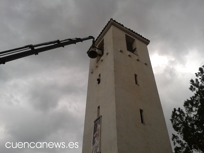 La iglesia del barrio Obispo Laplana resucita las campanas