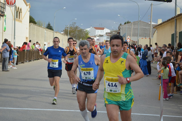 Más de 400 corredores participaron en la Carrera Popular de Villamayor de Santiago