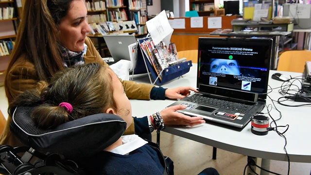  El Hospital de Parapléjicos colabora en un sistema de comunicación de bajo coste para personas con graves problemas de movilidad