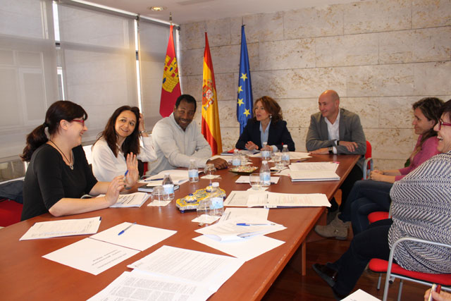 El Gobierno regional comunica a la Coordinadora de ONGD de Castilla-La Mancha el aumento del presupuesto en cooperación en un 172% para 2016