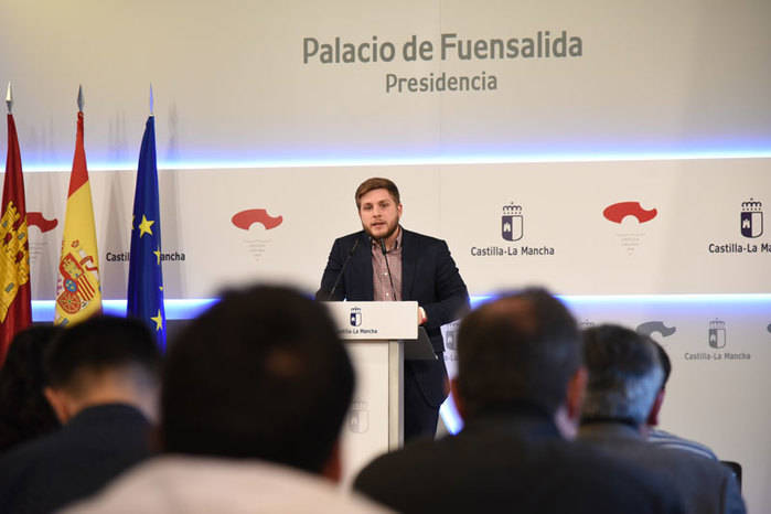 La Junta acusa a Podemos de mentir, engañar y traicionar a los ciudadanos