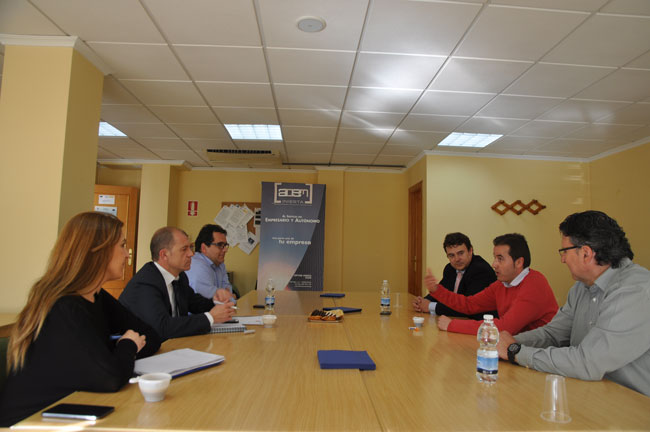 Presidente de CEOE CEPYME Cuenca y Alcalde de Iniesta colaborarán para potenciar el desarrollo empresarial